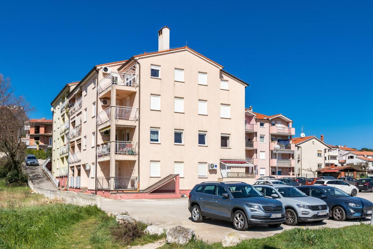 New Apartment Near Sea With 3 Bedrooms And 2 Bathrooms Pula Zewnętrze zdjęcie